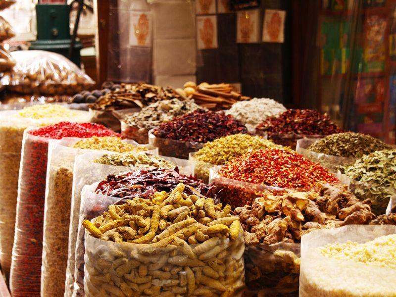 Baharat: Comparisons to Other Spice Blends - Rumi Spice